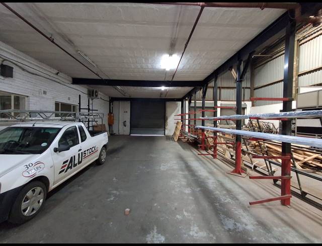 2,400M² WAREHOUSE TO LET IN HERIOTDALE